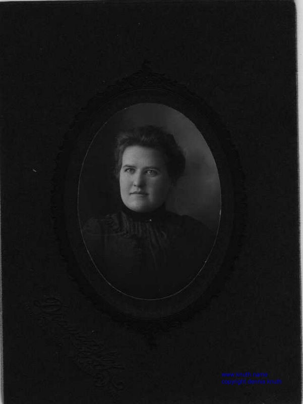 Family Knuth Woman Unknown