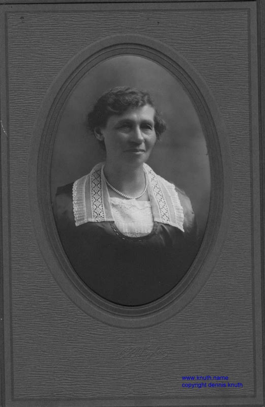 Unknown Knuth or Minnie Frederick