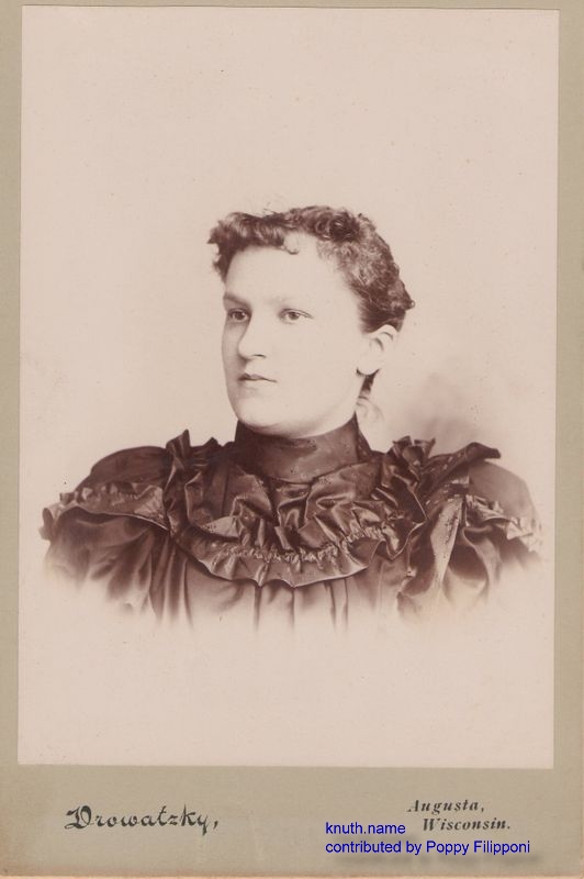 Young woman of Knuth Family